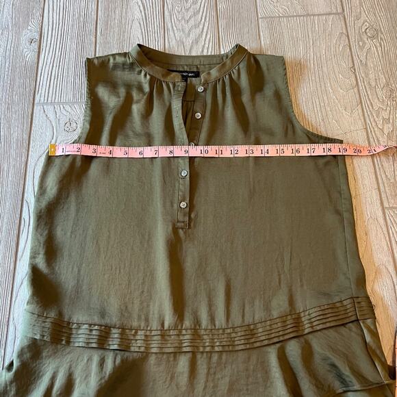 Banana Republic Tiered Ruffle Sleeveless Blouse - Picture 7 of 8